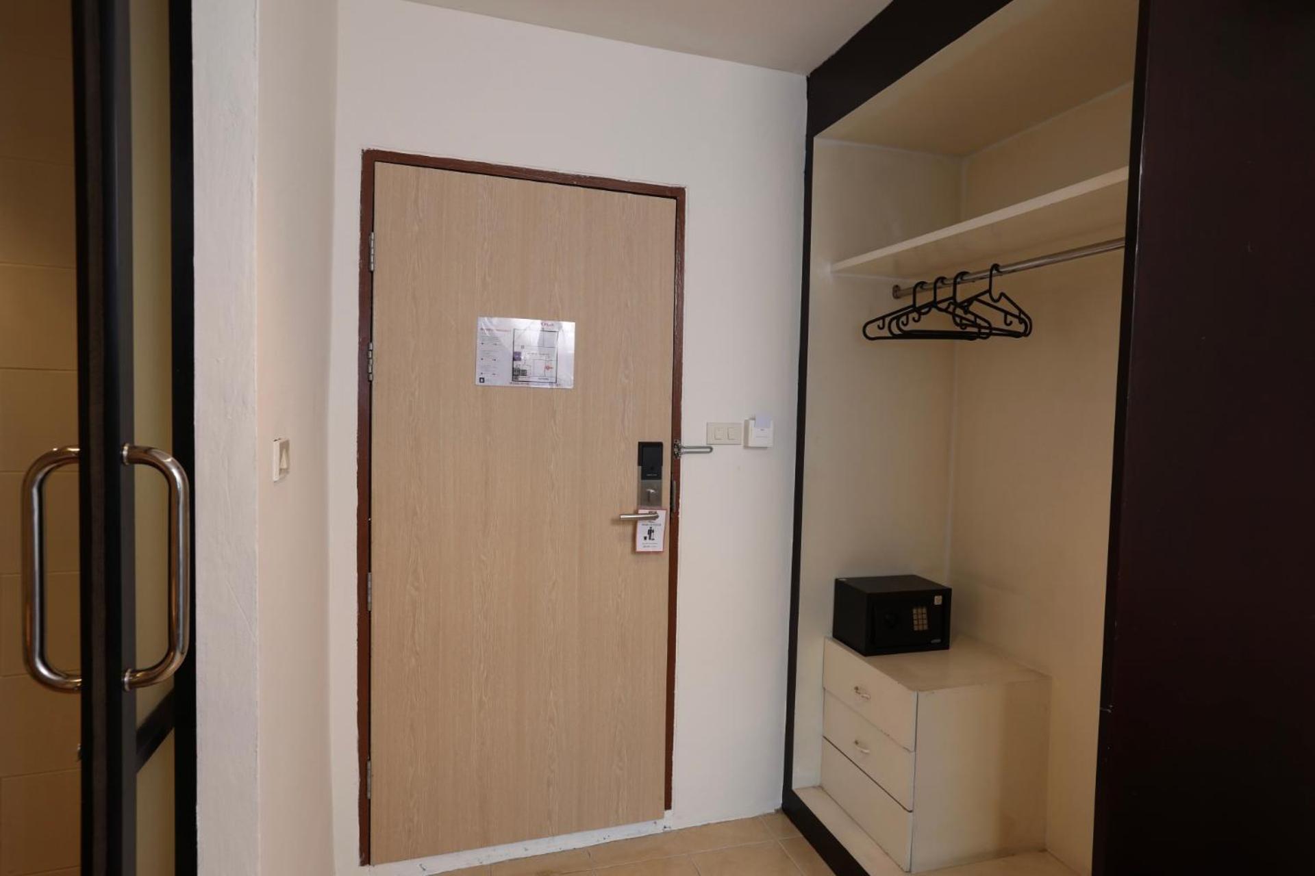 Studio F Sukhumvit Bangkok Exterior photo